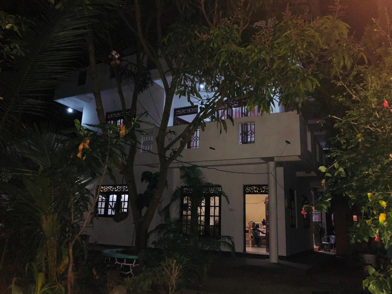 Ferienwohnung Seagull'S Nest Tangalle Exterior foto